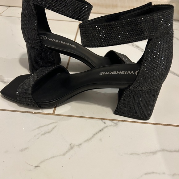 LIKE NEW WISHBONE ADRIANA Shoe Sz 9 - Picture 9 of 16
